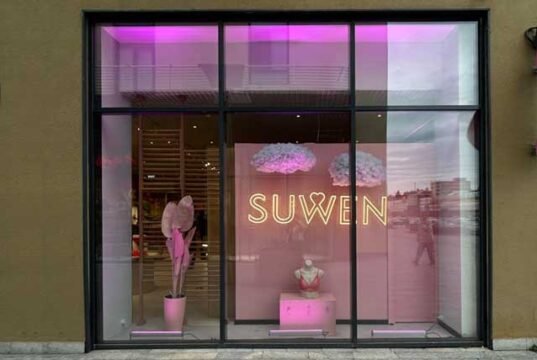 Suwen Gürcistan’da ilk mağazasını açtı